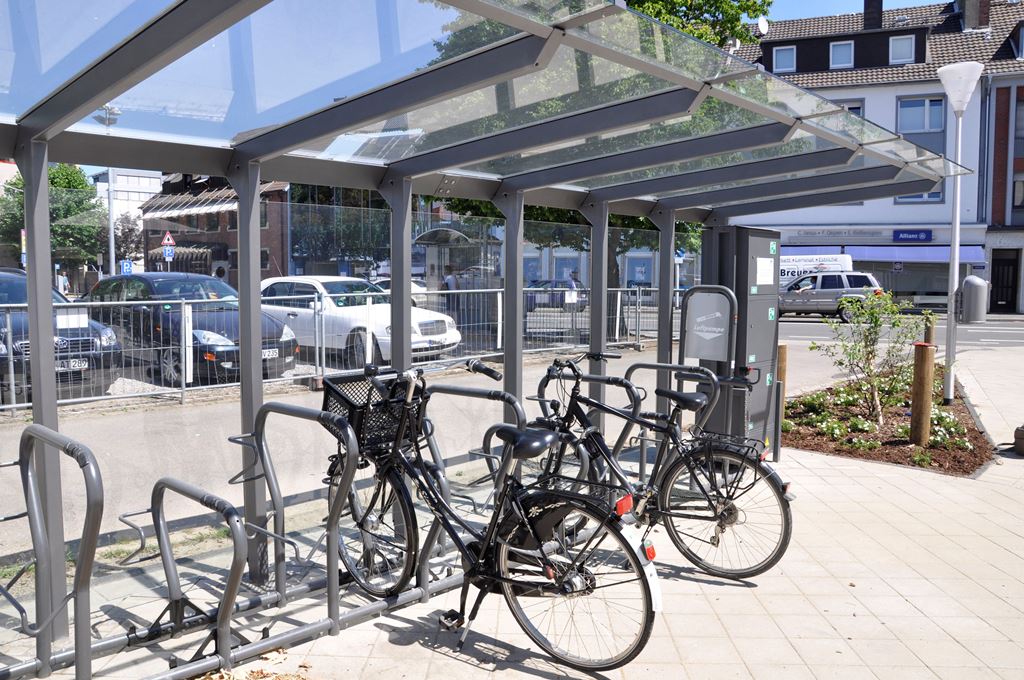 Die moderne Fahrradabstellanlage am Kölntorplatz ist ein weiterer Schritt in Richtung fahrradfreundlichere Stadt.