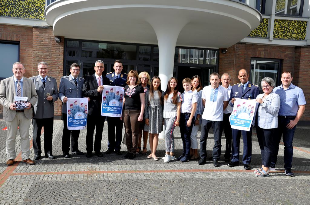 Dueren Magazin De Duren Heeresmusikkorps Koblenz Spielt Beim 50