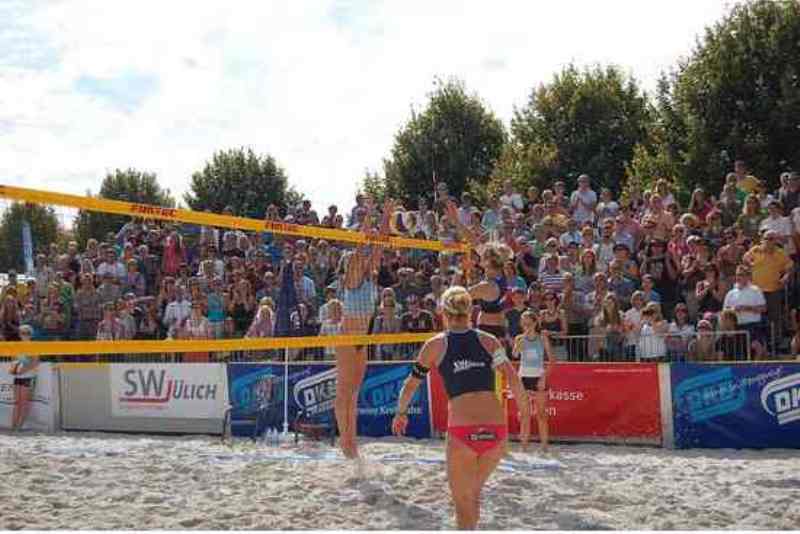 Der DKB-Beach-Cup findet 2015 erstmals auf der DTV-Rur-Beach-Anlage statt. Schüler-, Hobby- und Freizeitmannschaften können sich bis zum 27. August anmelden. 