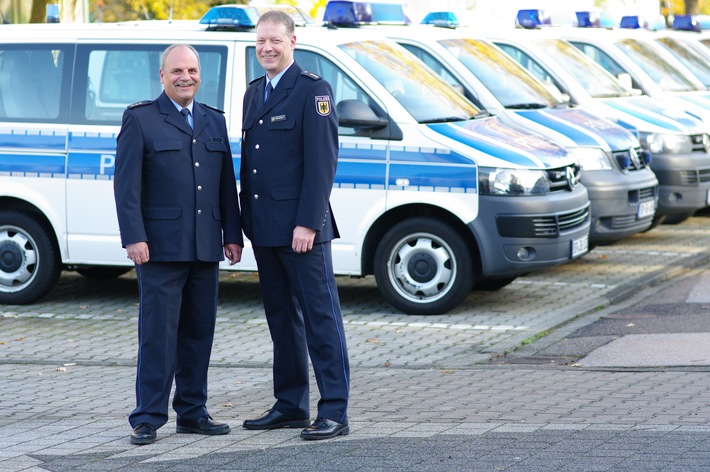 v.l.n.r. scheidender Inspektionsleiter Udo Peltzer und neuer Leiter Helge Scharfscheer