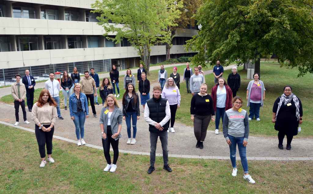 25 neue Pflegeschüler wurden jetzt im Krankenhaus Düren begrüßt. Ein weiterer  Ausbildungskurs startet am 1. Oktober. Foto: Krankenhaus Düren 