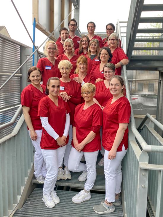 Foto (© Tatjana Opgenorth): Am Freitag, 25.8., veranstaltet das Team der MVZ-Praxis Onkologie am St. Marien-Hospital Düren von 13:00 bis 17:00 Uhr einen Tag der offenen Tür für alle Patienten, Betroffenen, Angehörige und Interessierte. Es wird unter anderem kostenlose Workshops, Vorträge und Informationsstände geben.