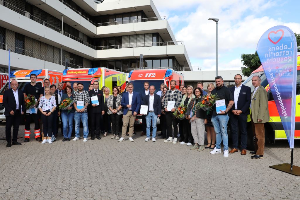 Teilnehmende Kreise haben eine positive Bilanz zu "Region Aachen rettet" gezogen. Gleichzeitig wurden zahlreiche Ersthelfenden für ihre ehrenamtliche Tätigkeit ausgezeichnet. Foto: Kreis Euskirchen. 