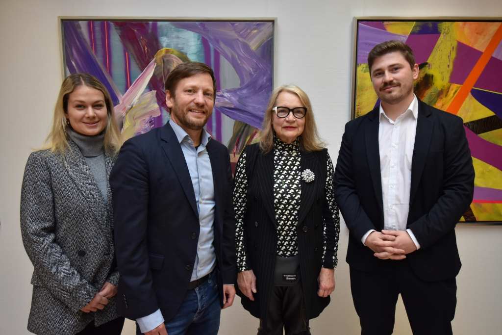 Foto: V.l.n.r.: Laura Göttgens (WIN.DN), Winfried Kranz-Pitre (WIN.DN), Ursula Schregel (Künstlerische Leitung des Projektes), Manuel Keischgens (WIN.DN)