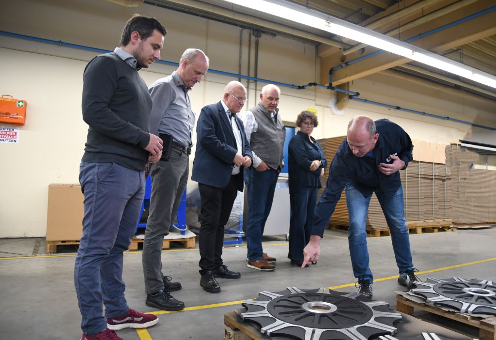 (v.l.n.r.) Michael Zimmermann, Martina Effenberger, Bürgermeister Frank Peter Ullrich, Sebastian Eich, Dirk Leuteritz und Jens Wagenbreth (beide EFCO)