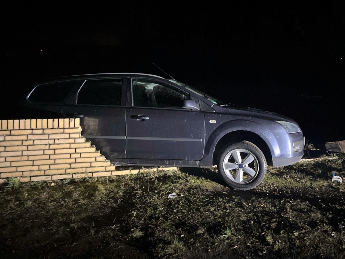 pol dn betrunken in mauer gefahren