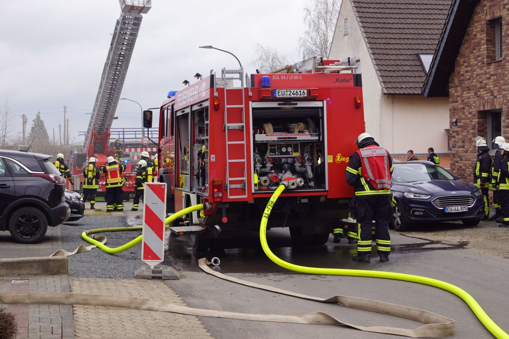 B31.B4 Feuer Zülpich Dürscheven Bahnhofstraße 30.03.2025 12 29 k