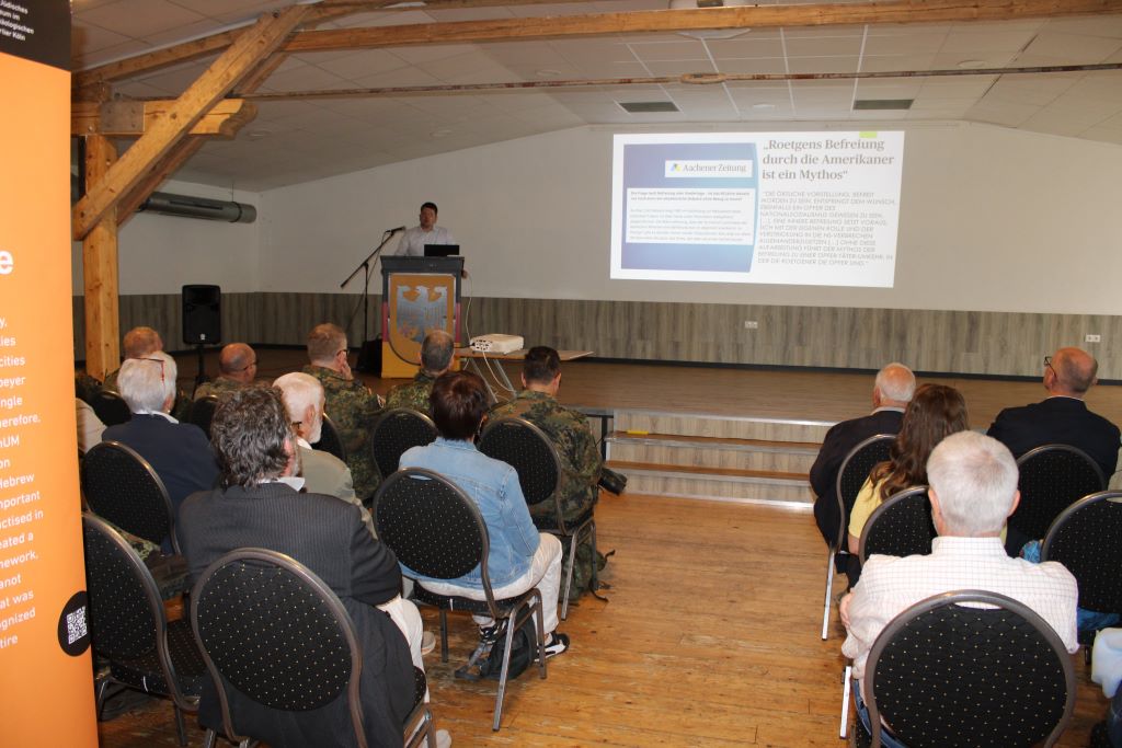 Bild 4 Begleitprogramm Dorfgemeinschaftshaus Foto van Lipzig k