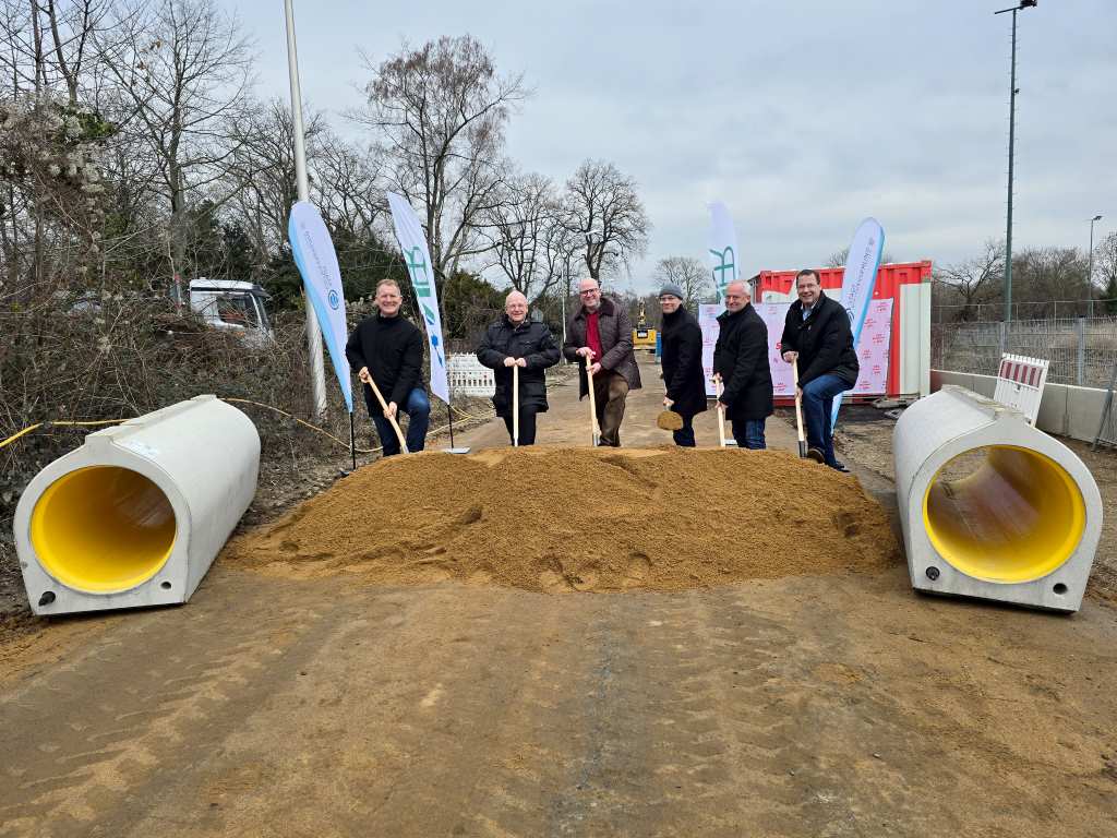 Mit dem offiziellen Spatenstich ist jetzt die sichtbare Bauphase des Projekts „Papiermühle“ gestartet. 