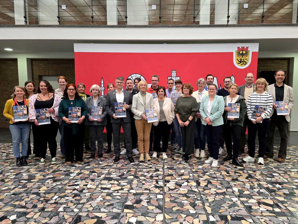 Im Ausschuss für Soziales, Wohnen und Inklusion wurde am Mittwochabend (25.03.2026) der Sozialraumplan 2026 vorgestellt. Im Ausschuss für Soziales, Wohnen und Inklusion wurde am Mittwochabend (25.03.2026) der Sozialraumplan 2026 vorgestellt.